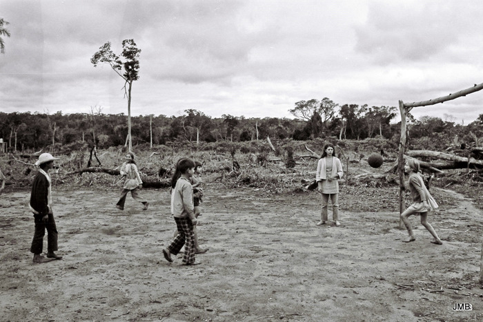 AÑO 1974 - BLANCO Y NEGRO - VIDA CAMPESINA EN PARAGUAY (JOSÉ MARÍA BLANCH)